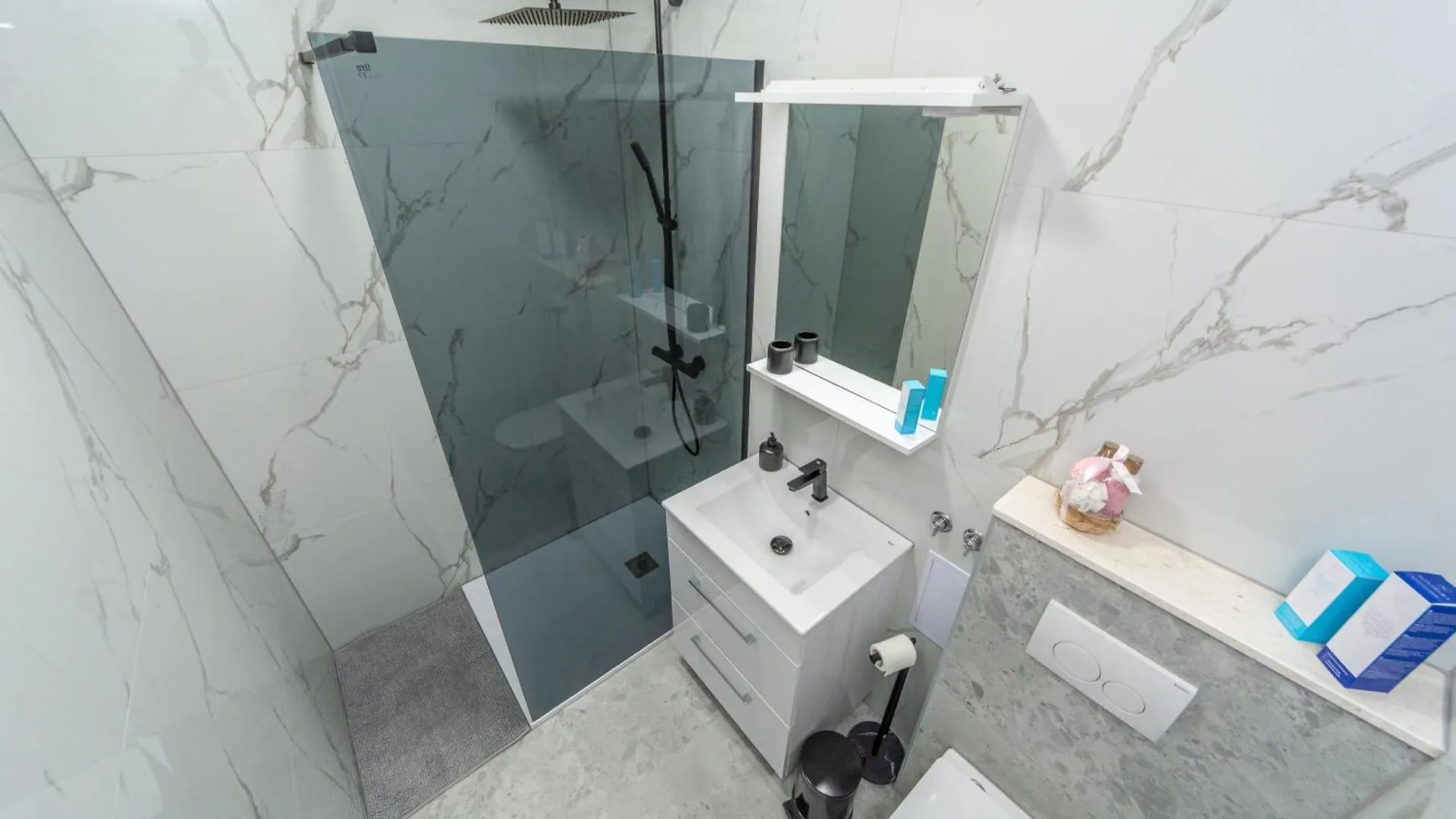B Residence Split